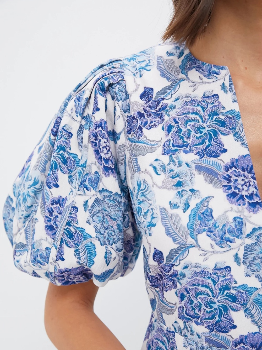 Hyacinth House Steel Blue Floral Brody Puff Sleeve Midi Dress - Medium - Picture 3 of 12